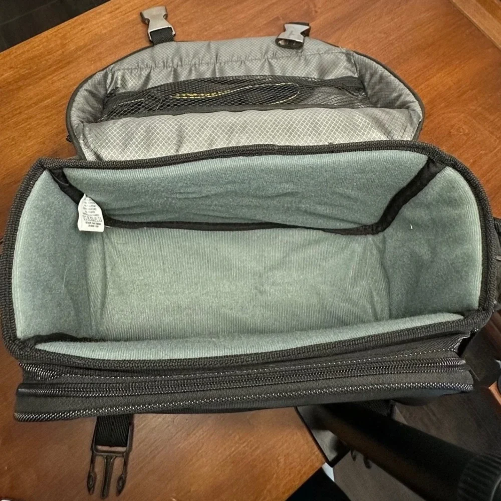 Nikon Camera Case 17001 Soft Carry Bag SLR DSLR Black Adjustable Compartments